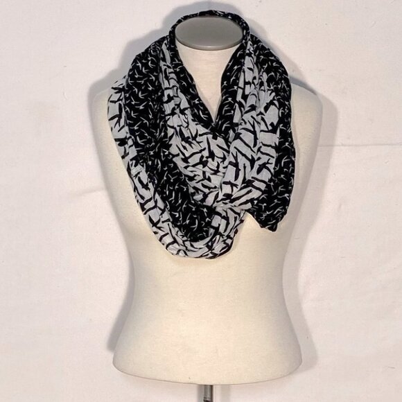 5/$25 Black White Bird Print Infinity Scarf - Picture 1 of 8
